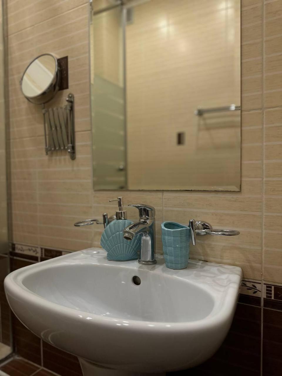Tanzharyk Hotel Aktobé Extérieur photo