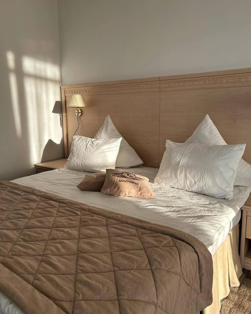 Tanzharyk Hotel Aktobé Extérieur photo