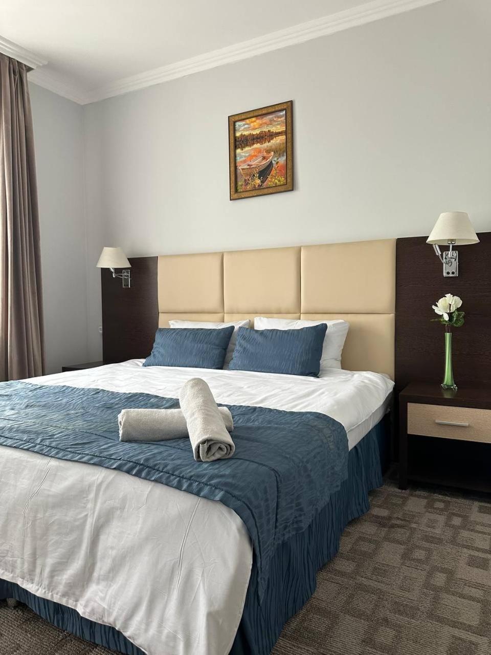 Tanzharyk Hotel Aktobé Extérieur photo