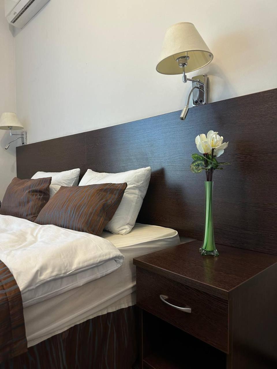 Tanzharyk Hotel Aktobé Extérieur photo