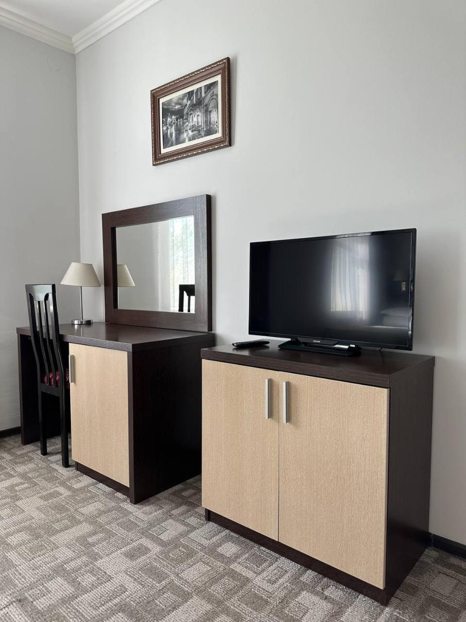 Tanzharyk Hotel Aktobé Extérieur photo