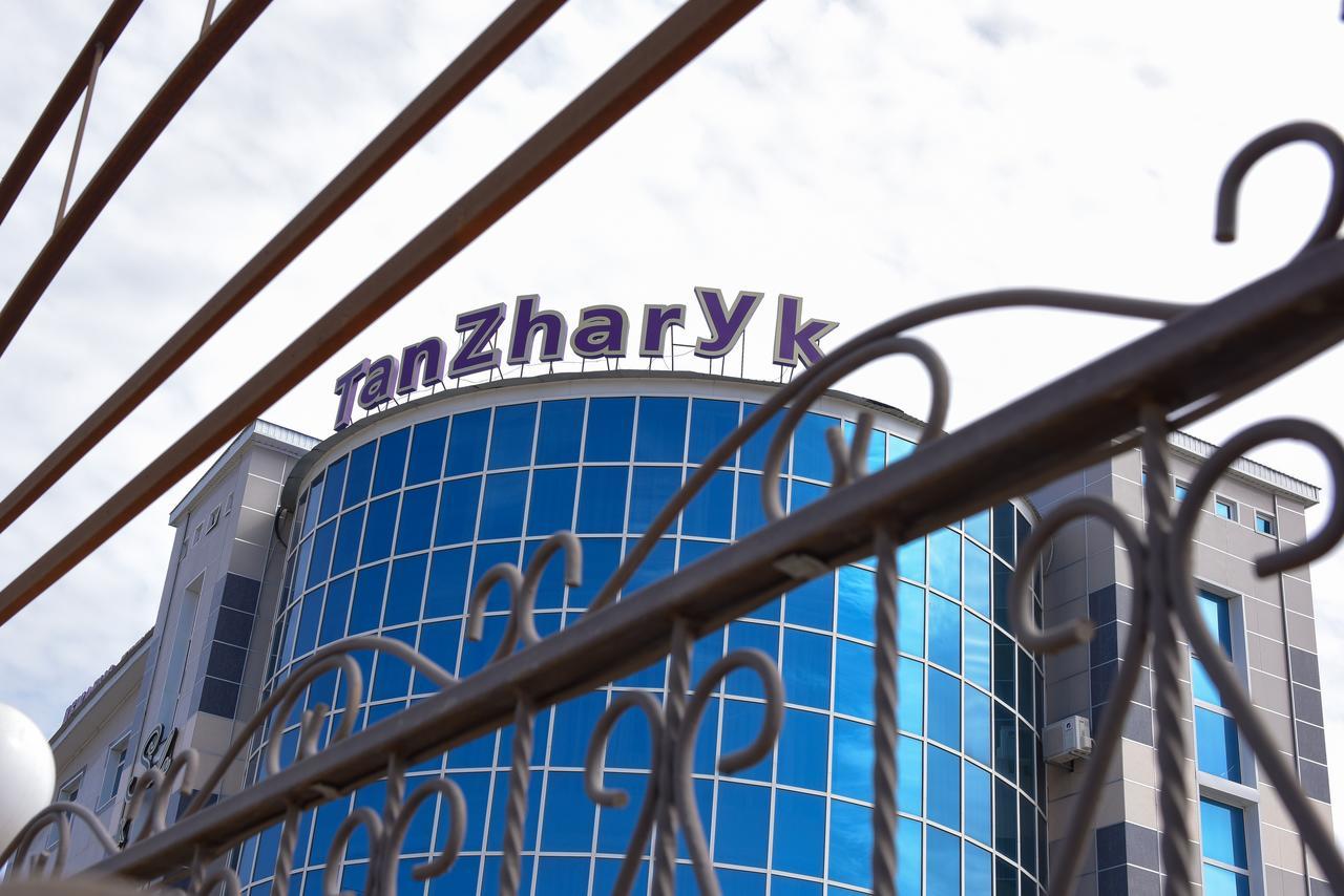 Tanzharyk Hotel Aktobé Extérieur photo