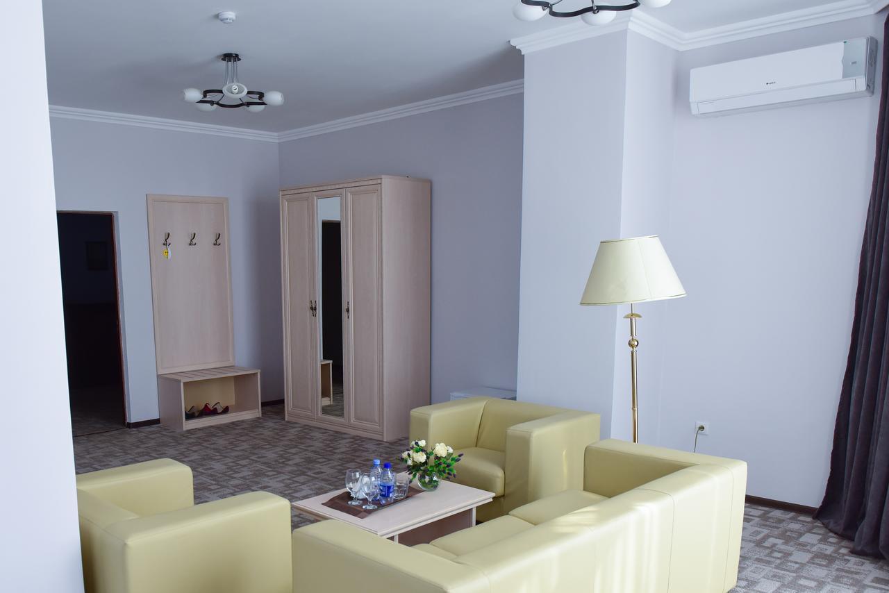 Tanzharyk Hotel Aktobé Extérieur photo